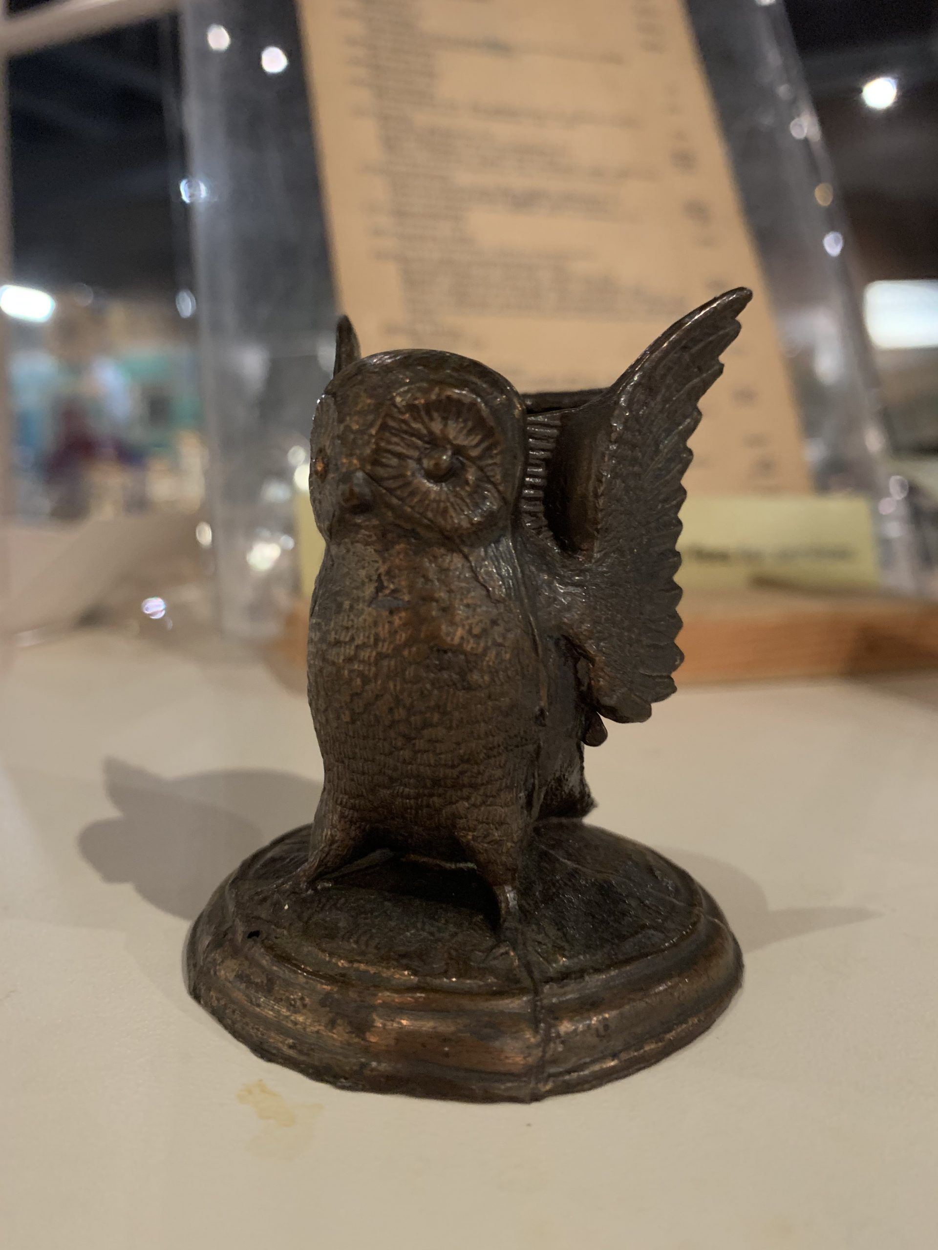 Bird Figurine, c. 1950. Hastings Museum Souvenir. Iris Daugherty Nunley sculpted the original figure used to make casts for resale in the Museum gift shop.