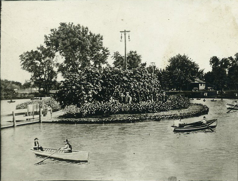 canoes on Heartwell Lake